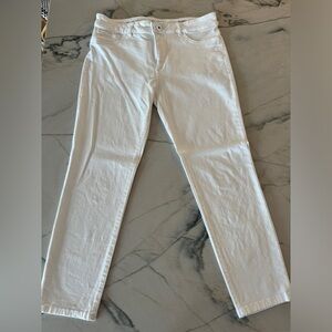 DL1961 Florence Instasculpt white denim jeans. Size 31.